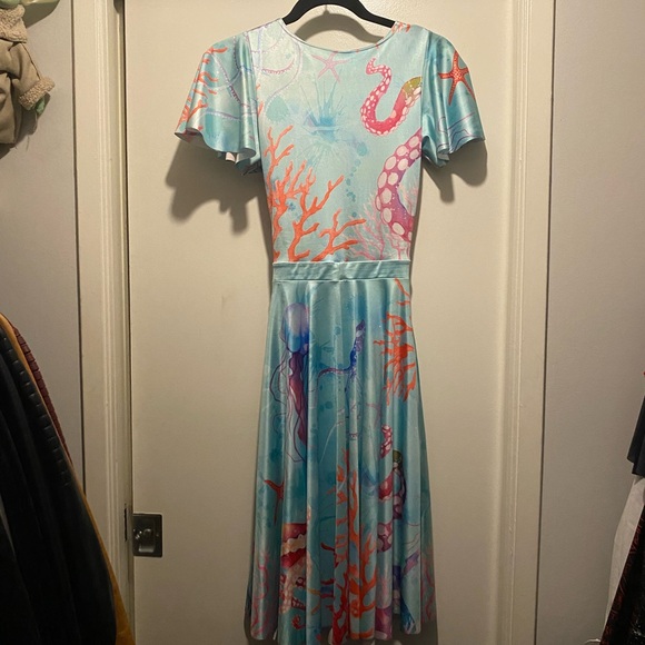 BlackMilk rio midi dress - Picture 4 of 5